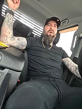 Beardedtattood online show from January 2026 02:43:01 PM