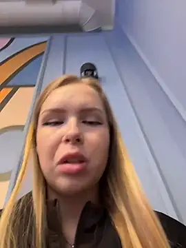 mur girl online show from October 2025 12:14:02 PM