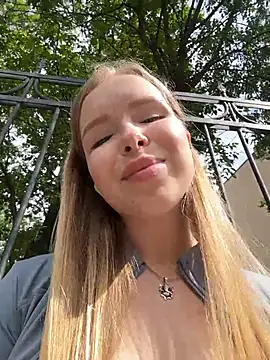 Snapshot of mur_girl chatting on July 2026 12:12:01 PM mur girl online show from July 2026 12:12:01 PM
