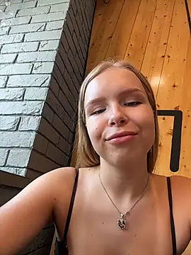 Snapshot of mur_girl chatting on July 2026 10:03:01 AM mur girl online show from July 2026 10:03:01 AM