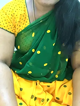 Snapshot of MaaliiiPonuTamil chatting on June 2026 02:25:02 AM MaaliiiPonuTamil online show from June 2026 02:25:02 AM