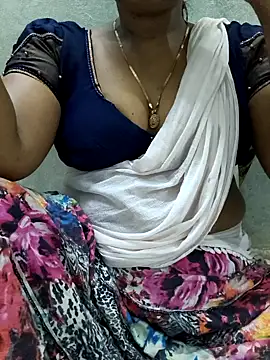 Snapshot of MaaliiiPonuTamil chatting on June 2026 12:19:02 AM MaaliiiPonuTamil online show from June 2026 12:19:02 AM
