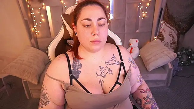 Snapshot of Kittywakee chatting on February 2026 10:24:02 PM Kittywakee online show from February 2026 10:24:02 PM