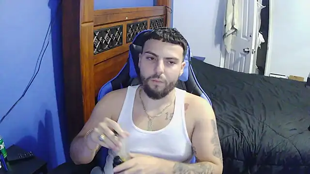 Snapshot of MasterKvn chatting on January 2025 09:04:01 AM MasterKvn online show from January 2025 09:04:01 AM