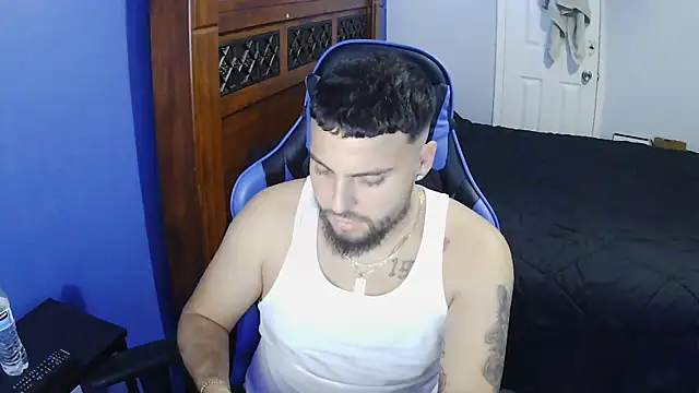 Snapshot of MasterKvn chatting on February 2025 04:24:02 AM MasterKvn online show from February 2025 04:24:02 AM