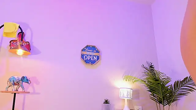 lupeebony online show from January 2025 01:31:01 AM