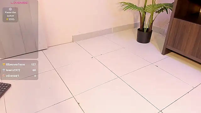 lupeebony online show from February 2025 10:42:01 PM