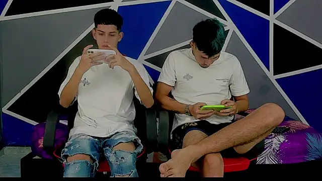 migueyalejo teens online show from March 2025 02:06:02 AM