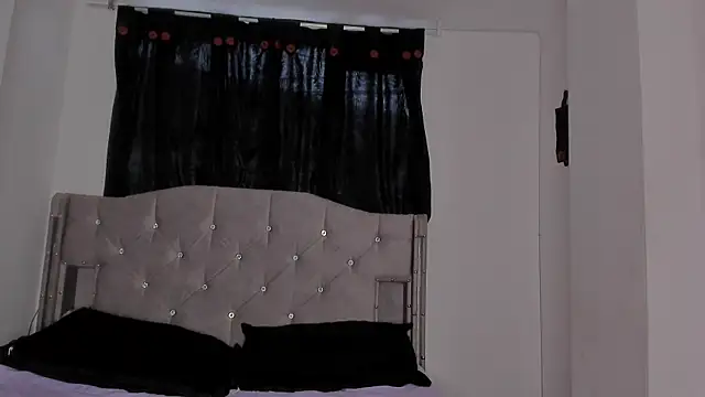 Snapshot of game_with_lesbians_ chatting on February 2025 10:25:01 PM game with lesbians online show from February 2025 10:25:01 PM