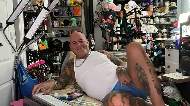 joeytatts66 online show from July 2026 01:44:02 AM