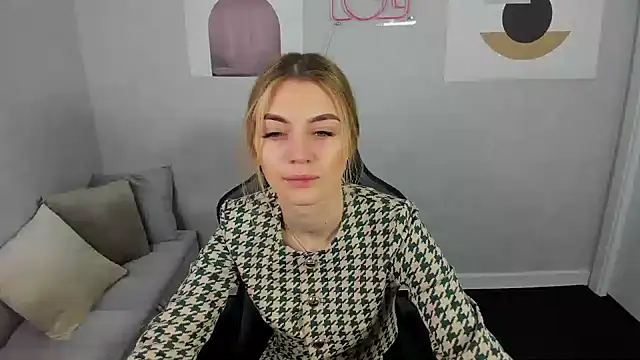 Cherry Price online show from January 2025 04:18:01 AM