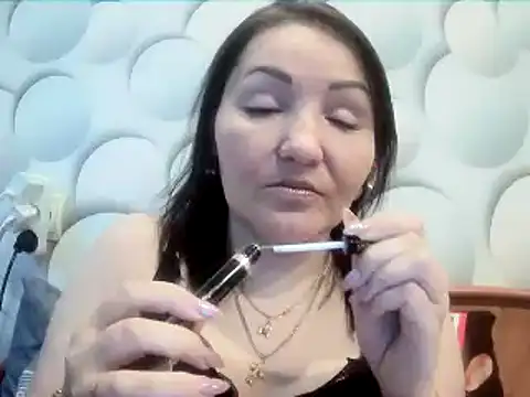 Snapshot of ClaireSunset chatting on April 2026 05:25:01 PM ClaireSunset online show from April 2026 05:25:01 PM