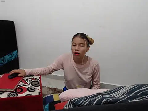 Naomi991 online show from January 2025 09:59:01 PM