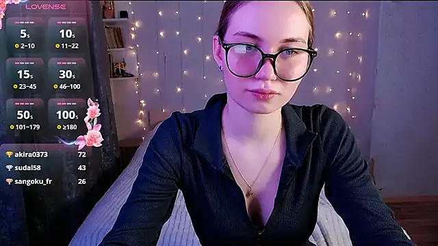 Snapshot of Miya_Mark chatting on February 2025 05:09:02 PM Miya Mark online show from February 2025 05:09:02 PM