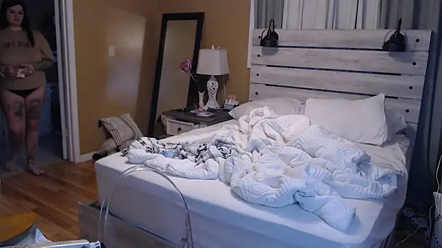 Snapshot of TexasTattooedHouseWife chatting on March 2025 02:46:02 PM TexasTattooedHouseWife online show from March 2025 02:46:02 PM