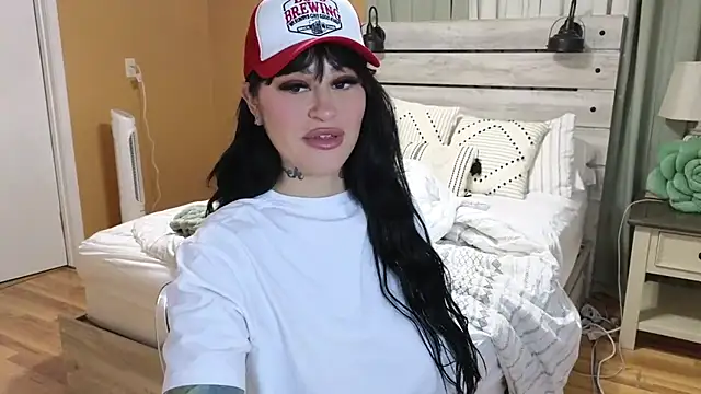 Snapshot of TexasTattooedHouseWife chatting on October 2025 12:26:02 PM TexasTattooedHouseWife online show from October 2025 12:26:02 PM