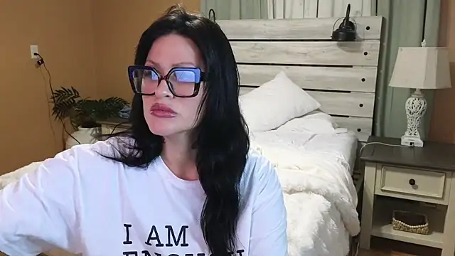 Snapshot of TexasTattooedHouseWife chatting on December 2025 03:26:02 AM TexasTattooedHouseWife online show from December 2025 03:26:02 AM