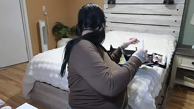 Snapshot of TexasTattooedHouseWife chatting on February 2026 03:17:02 PM TexasTattooedHouseWife online show from February 2026 03:17:02 PM