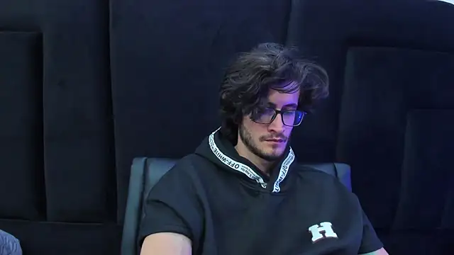 Loggan donnelly online show from January 2025 10:40:01 PM