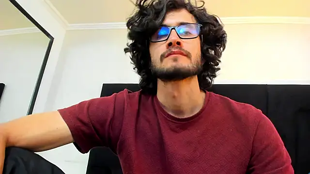 Loggan donnelly online show from February 2025 12:36:02 AM