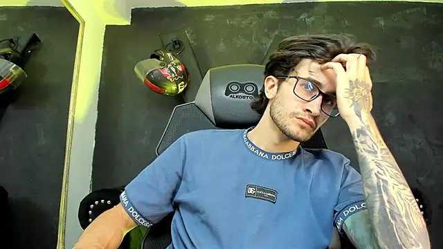 Loggan donnelly online show from September 2025 09:15:01 PM