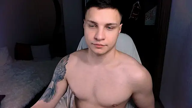 handsome guy01 online show from December 2024 08:42:02 PM