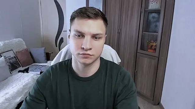 handsome guy01 online show from September 2025 05:27:02 PM