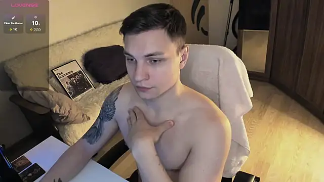 handsome guy01 online show from October 2025 04:30:01 AM