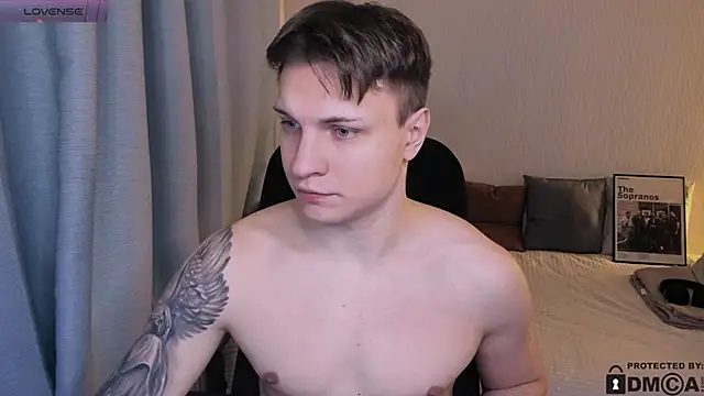 handsome guy01 online show from February 2026 12:05:02 AM