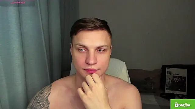 Snapshot of handsome_guy01 chatting on May 2026 05:42:02 PM handsome guy01 online show from May 2026 05:42:02 PM
