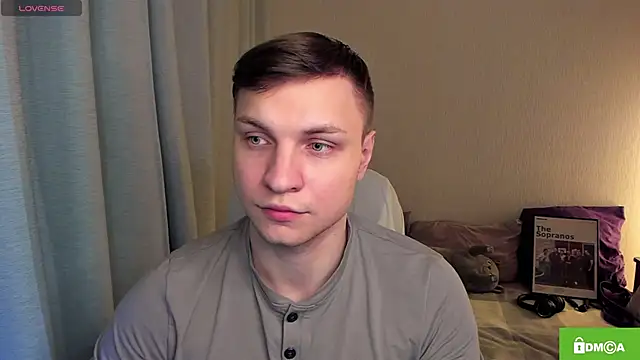 Snapshot of handsome_guy01 chatting on May 2026 06:46:01 PM handsome guy01 online show from May 2026 06:46:01 PM