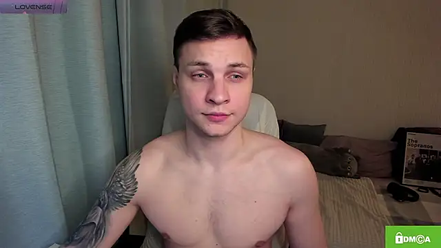 Snapshot of handsome_guy01 chatting on May 2026 08:14:02 PM handsome guy01 online show from May 2026 08:14:02 PM
