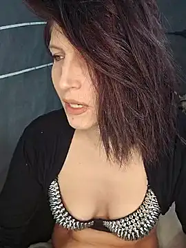 Lenchen  online show from January 2025 07:44:02 PM