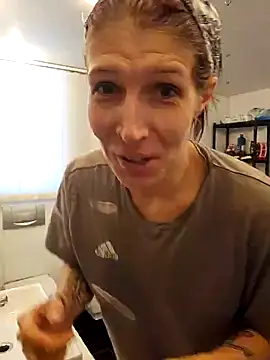 Lenchen  online show from January 2025 09:48:01 AM