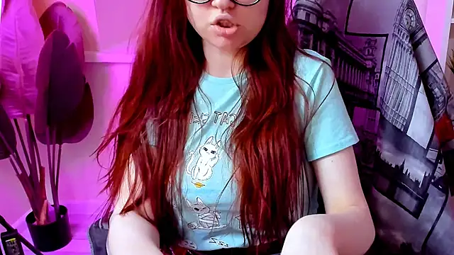 CarolGiggly online show from April 2026 12:39:01 PM