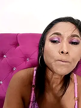 tiffany Bitch online show from February 2026 10:06:02 PM