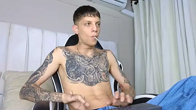 Snapshot of Adam_hard_ chatting on September 2025 07:25:01 PM Adam hard  online show from September 2025 07:25:01 PM