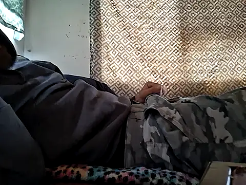 Cantufamily1979 online show from November 2025 02:32:02 PM