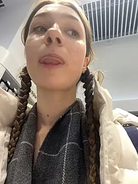 Snapshot of Lia__Love chatting on January 2025 04:13:01 PM Lia Love online show from January 2025 04:13:01 PM