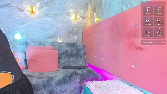 Snapshot of taylorbunny_x chatting on November 2025 02:33:02 AM taylorbunny x online show from November 2025 02:33:02 AM