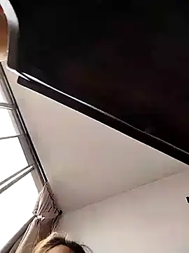 Alexandra 65 online show from March 2025 04:01:02 PM