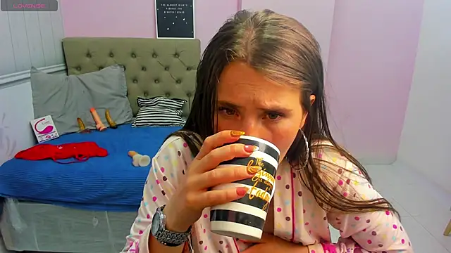 lauren rios7 online show from February 2025 01:21:01 AM