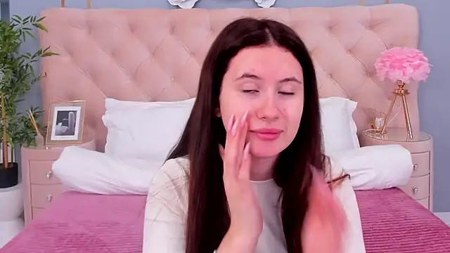 milaleoneli online show from January 2025 12:37:01 PM