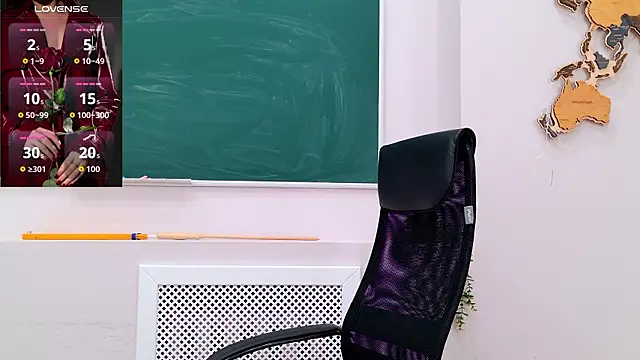 milaleoneli online show from March 2026 02:53:02 PM