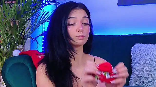 AveryWillow online show from December 2025 08:25:01 PM