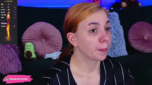 AveryWillow online show from April 2026 09:04:02 PM