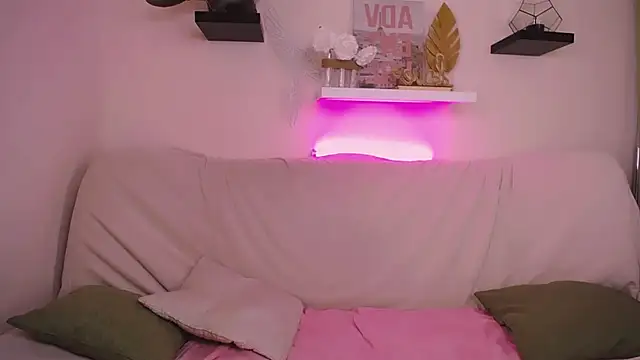 EmmaKeam online show from January 2025 07:43:01 AM