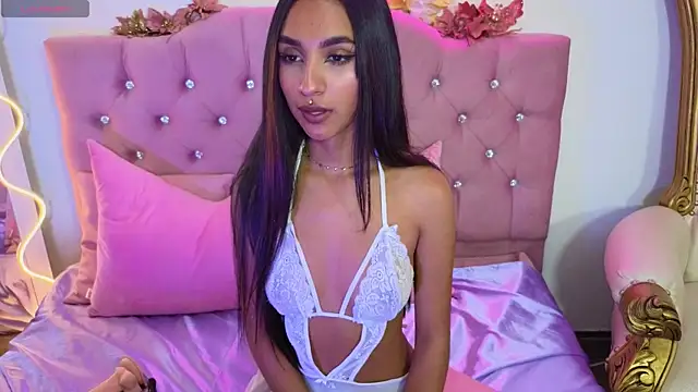 Snapshot of Jazmin_tay chatting on January 2025 10:23:01 PM Jazmin tay online show from January 2025 10:23:01 PM