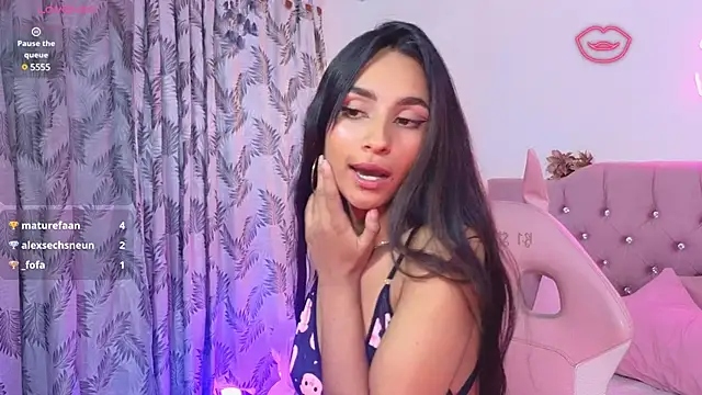 Snapshot of Jazmin_tay chatting on February 2025 10:29:02 PM Jazmin tay online show from February 2025 10:29:02 PM