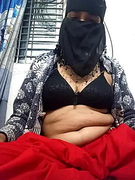 Snapshot of HenaAra chatting on January 2026 01:36:01 PM HenaAra online show from January 2026 01:36:01 PM